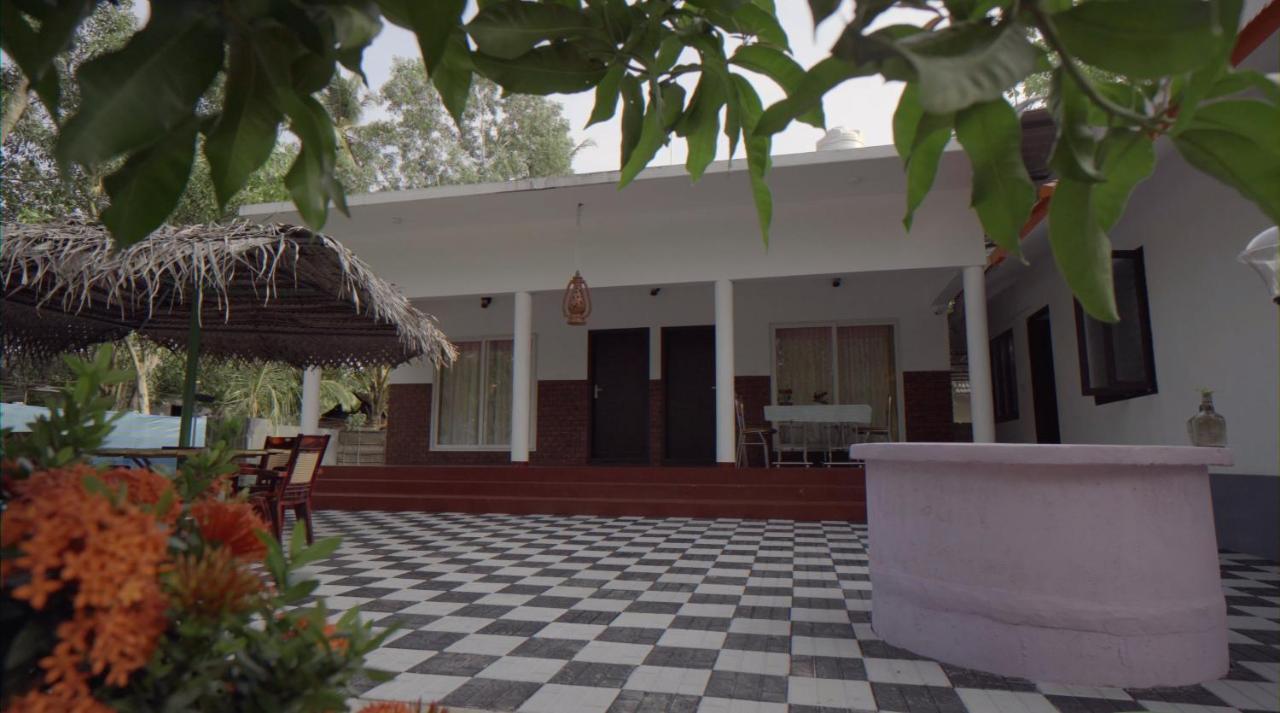 Marari Praise Beach Front Homestay Mararikulam Exterior photo