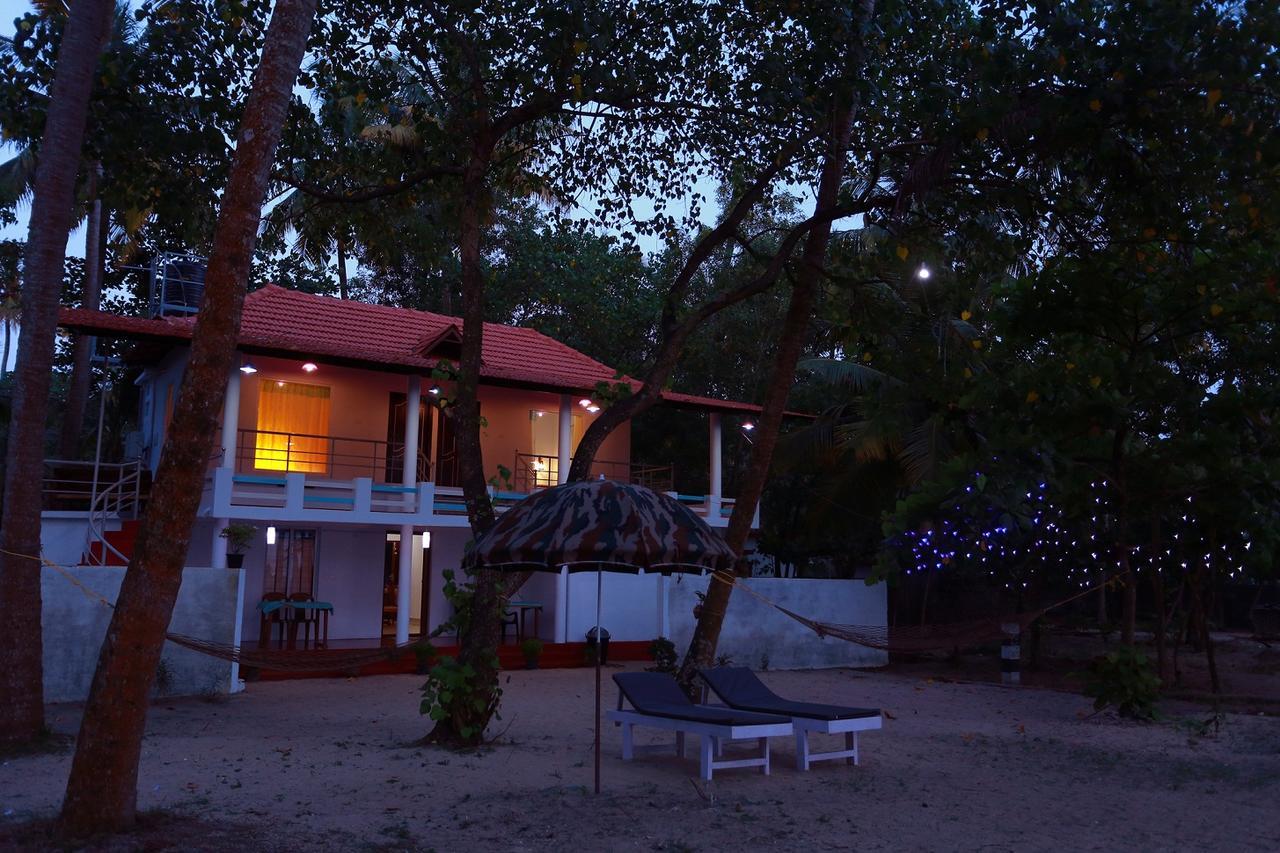 Marari Praise Beach Front Homestay Mararikulam Exterior photo