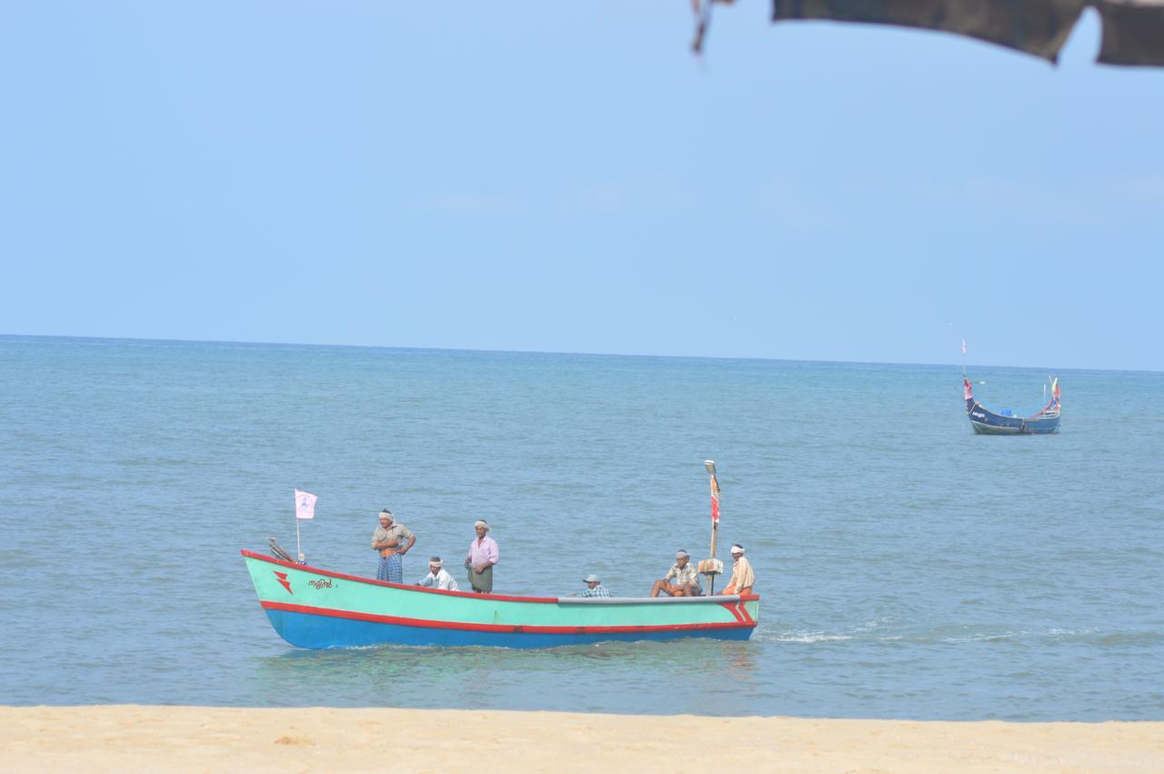 Marari Praise Beach Front Homestay Mararikulam Exterior photo