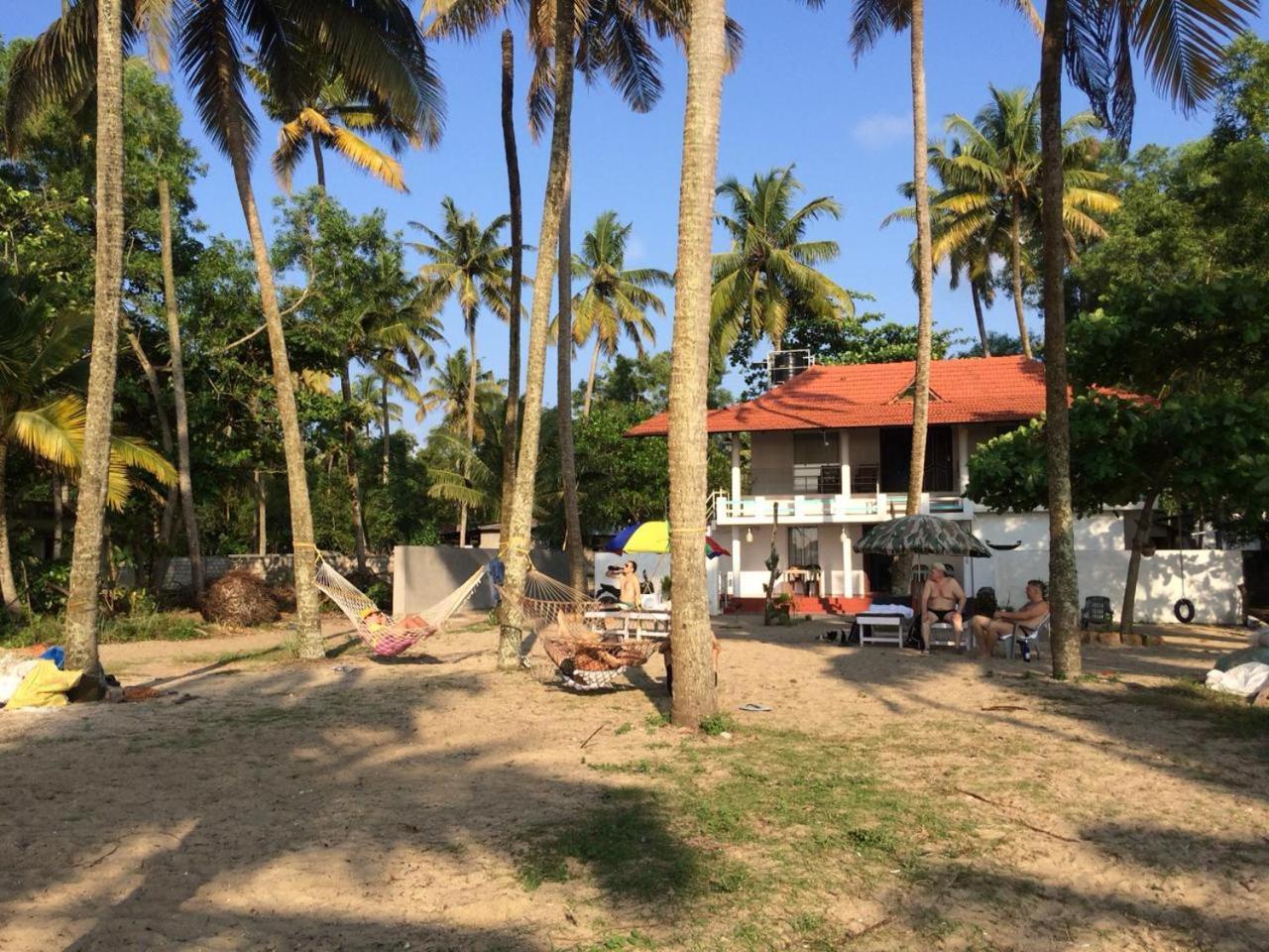 Marari Praise Beach Front Homestay Mararikulam Exterior photo