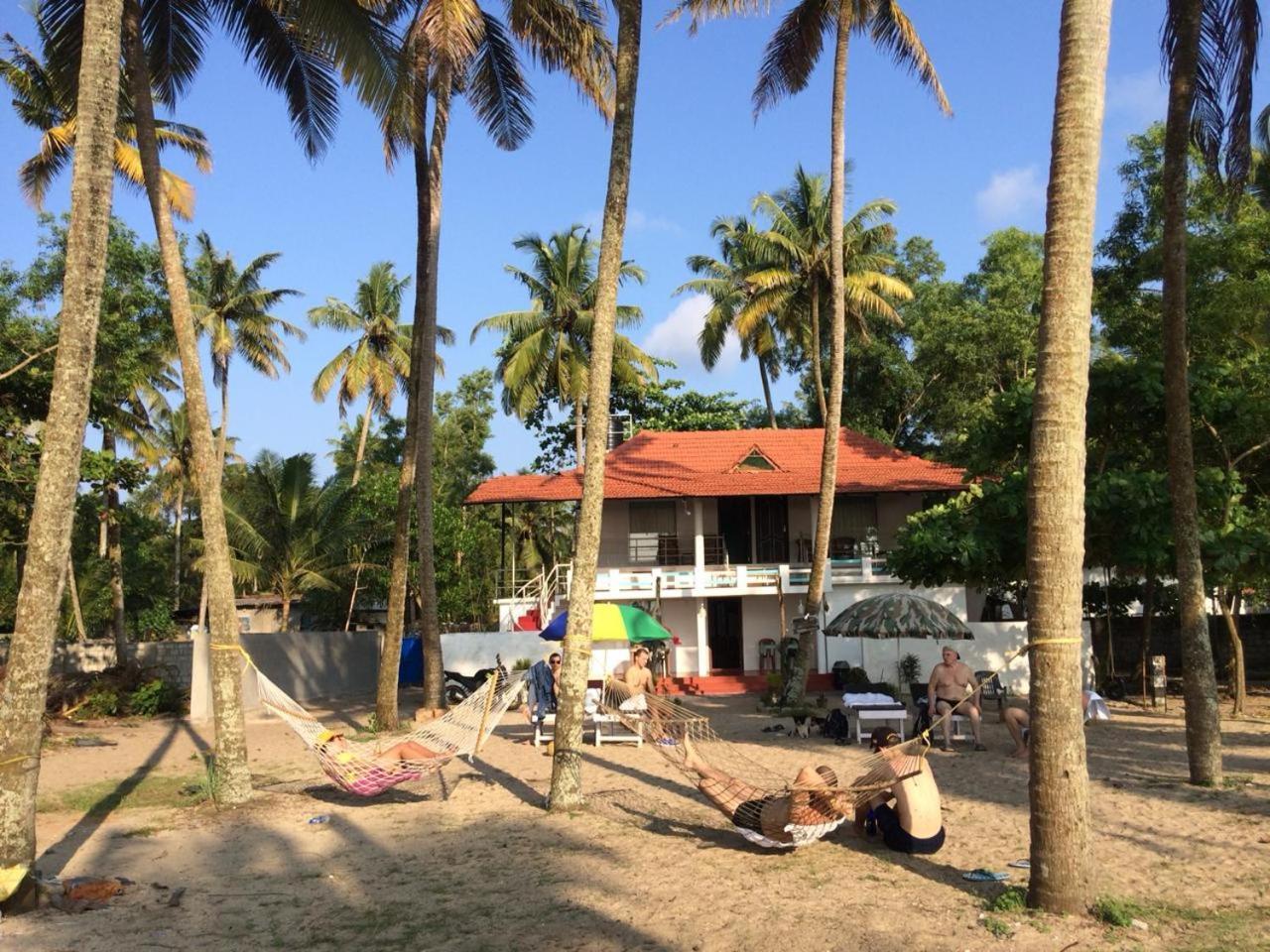Marari Praise Beach Front Homestay Mararikulam Exterior photo