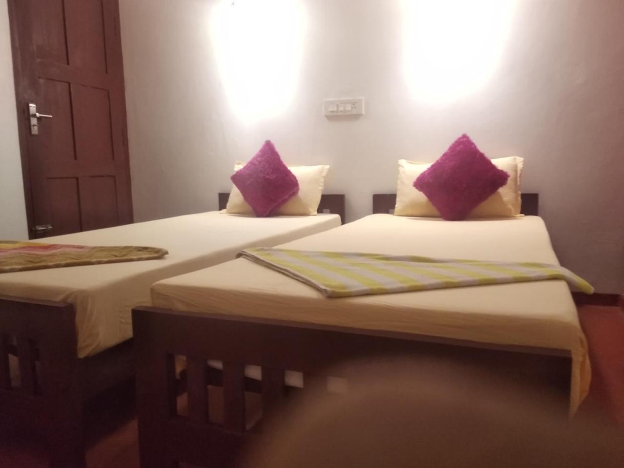 Marari Praise Beach Front Homestay Mararikulam Exterior photo